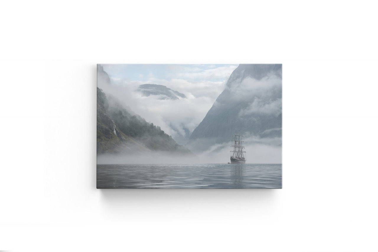 Tablou Canvas The Ship In Fog